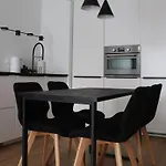 Klimieckiego 8a Bw Apartman *