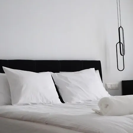 Klimieckiego 8a Bw Apartman *